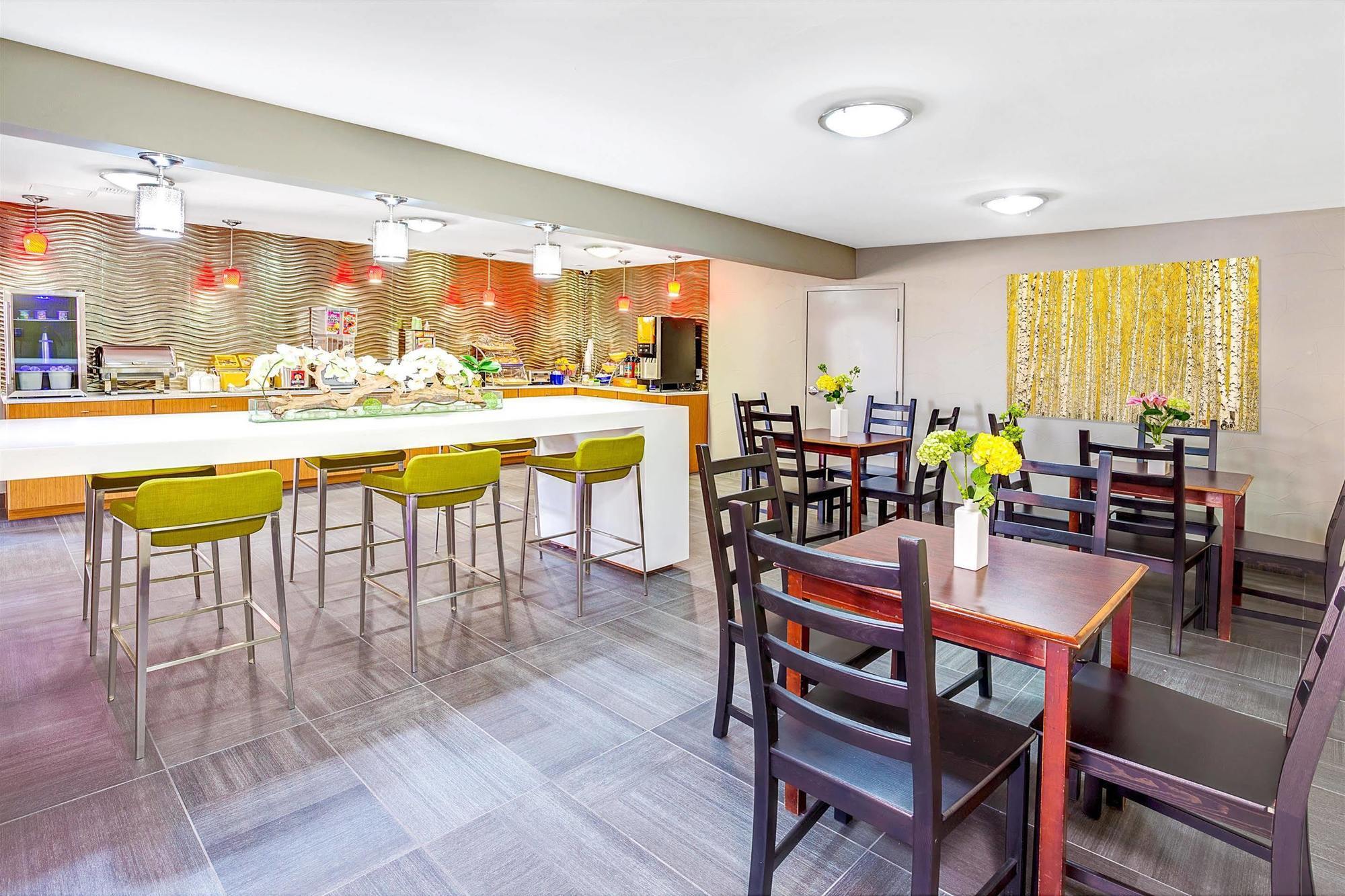 Arya Inn & Suites Farmers Branch Exteriör bild